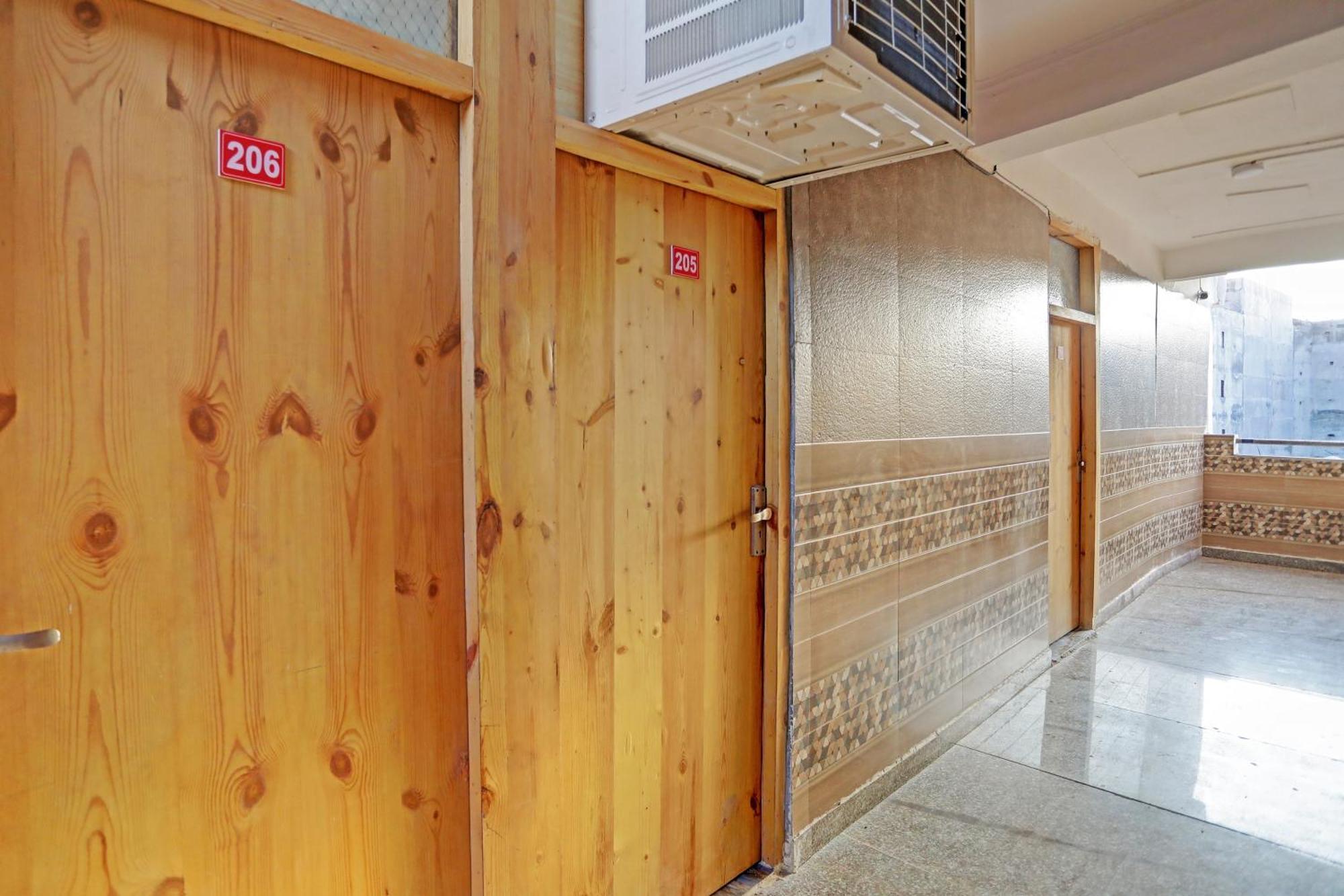 Umen Hotel Nearest Sector 66 Noida Ngoại thất bức ảnh