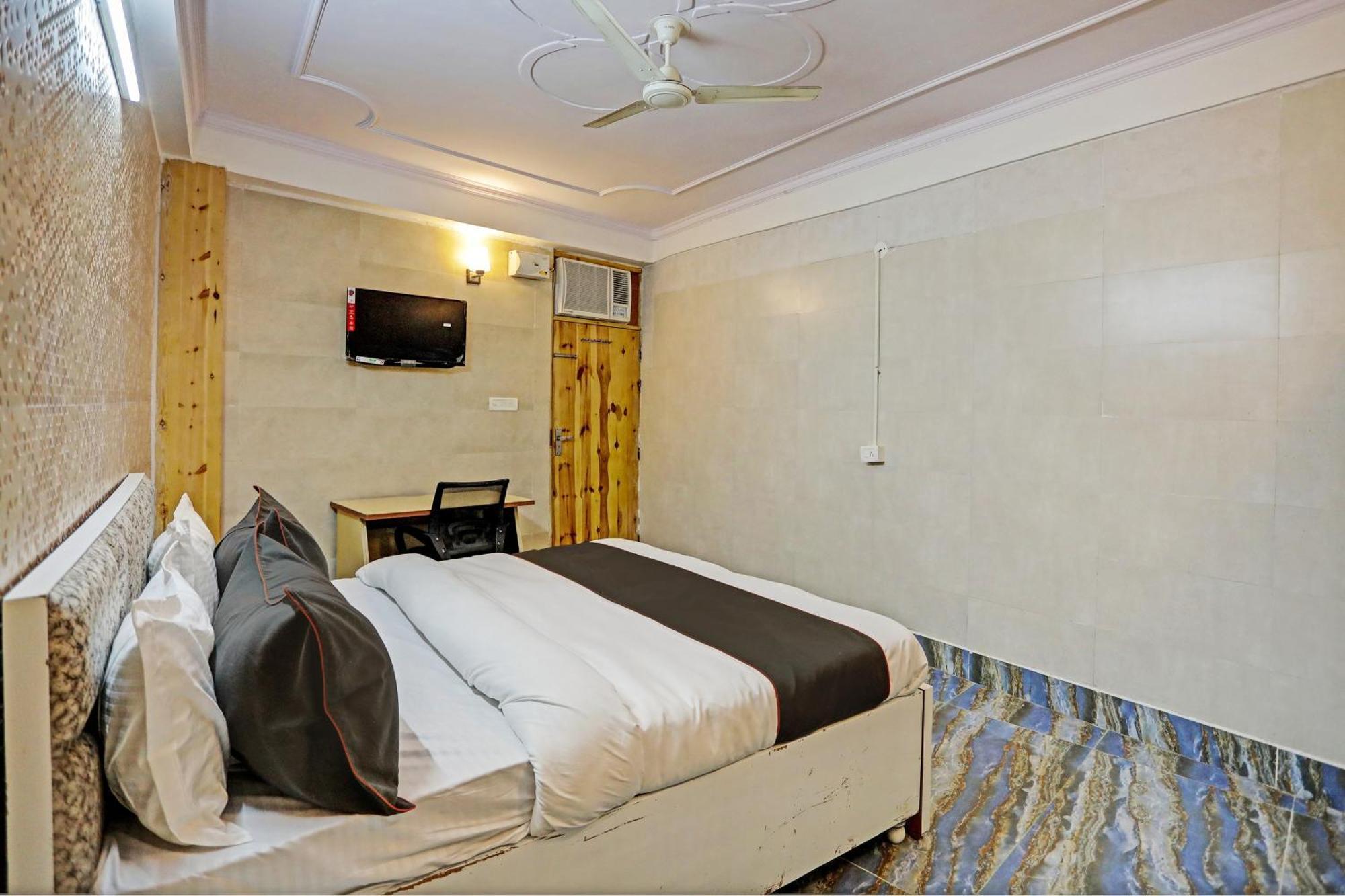 Umen Hotel Nearest Sector 66 Noida Ngoại thất bức ảnh