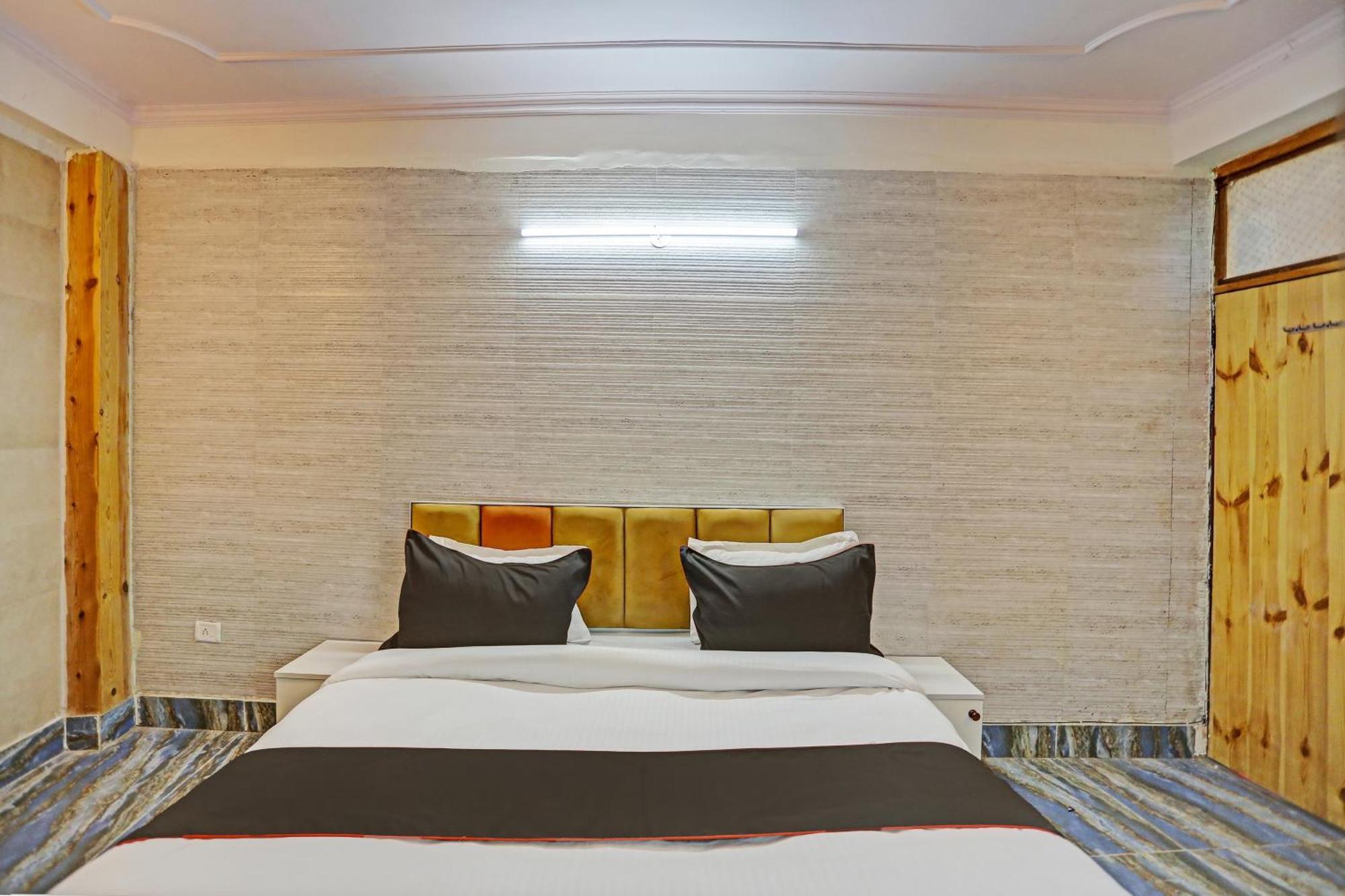 Umen Hotel Nearest Sector 66 Noida Ngoại thất bức ảnh